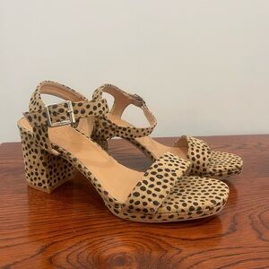 Rouge Helium Tan and Black Heels with Block Heel